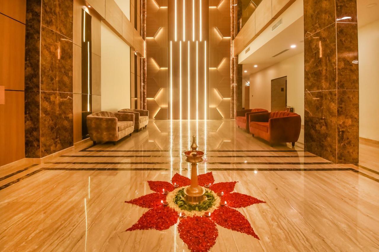 Emerald Clarks Inn Suites Májszúr Kültér fotó